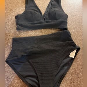 Nike Black Textured Bra Set